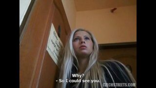 Tsjechische meid is dol op geld en sex