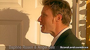 Daphne Rosen and Angel Gee fuck at a house party – Angel Gee, Daphne Rosen, Levi Cash, and Seth Dickens – Anal QTs