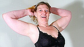 This Mature Slut Loves To Show Her Big Ass And Dirty Mind – MatureNL